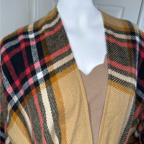 David & Young Camel Plaid Ruana With Belt one size.  #253 - Picture 8 of 10